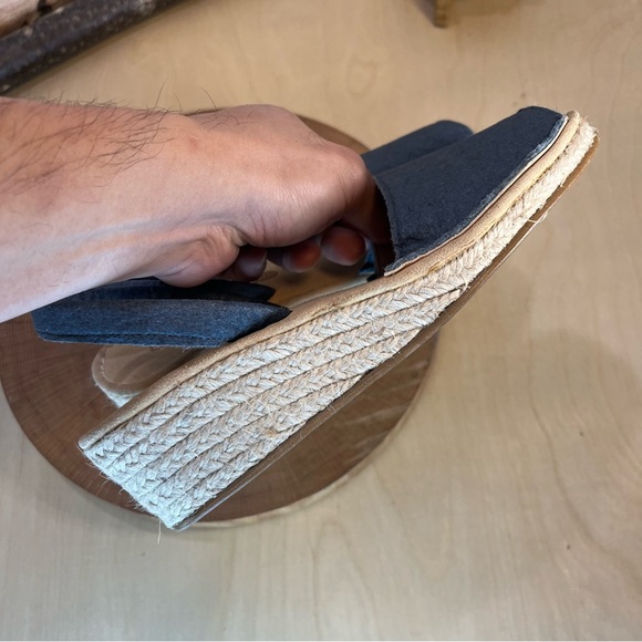 *NWOB Avarcas 101 |  Classic Style Vegan Pineapple Navy Avarca Sandals Size 37/7 - Picture 11 of 14